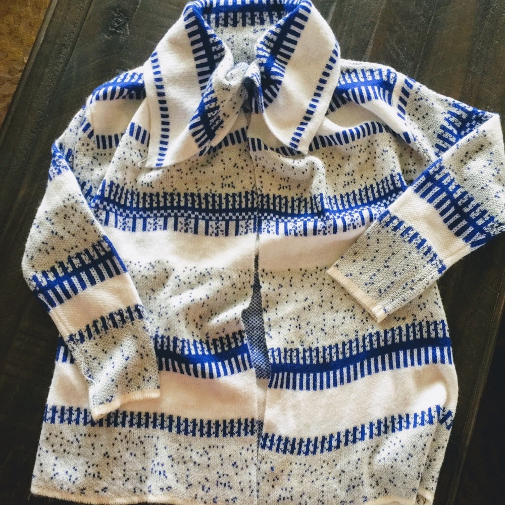 Adult Small Boutique cardigan. Blue/white/cream